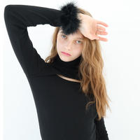 feather décolleté cut high neck black