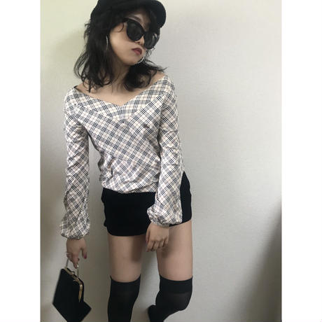 Burberry check V neck  tops