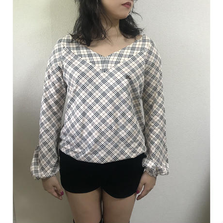 Burberry check V neck  tops