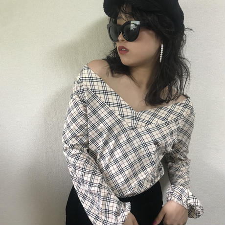 Burberry check V neck  tops