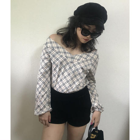 Burberry check V neck  tops